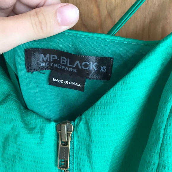 Strappy back green cocktail dress size XS - Picture 5 of 6